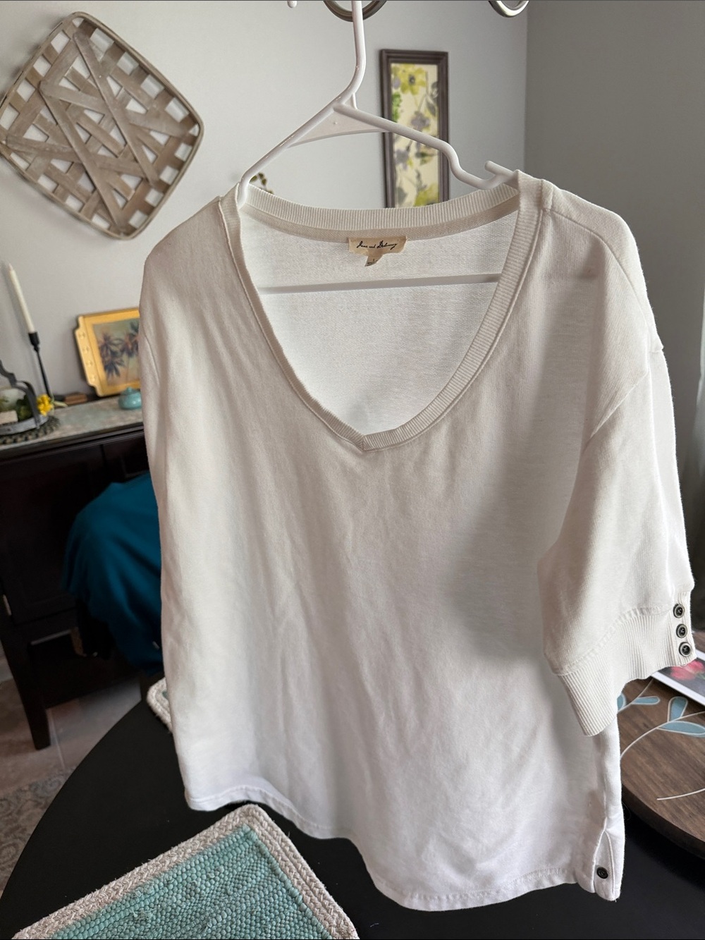 Jane and Delancey Cream V-Neck Short Sleeve Top